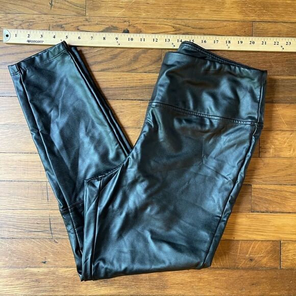 Large black faux leather leggings A NEW DAY - Picture 8 of 9